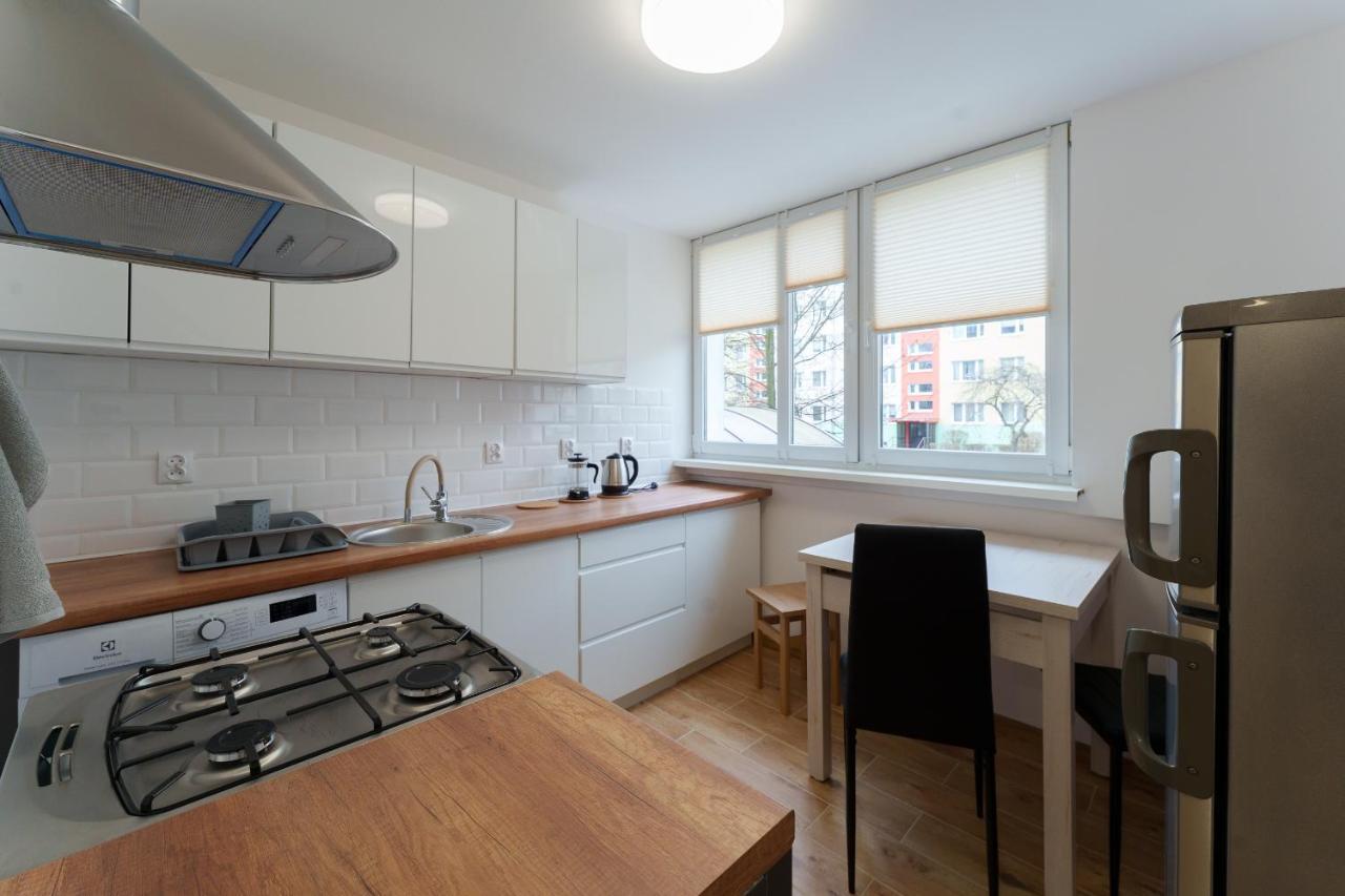 Apartament Pod Swierkiem - Pet Friendly - 2 Osobne Pokoje Dla Max 5 Osob - Space Apart Jelenia Gora Exterior photo