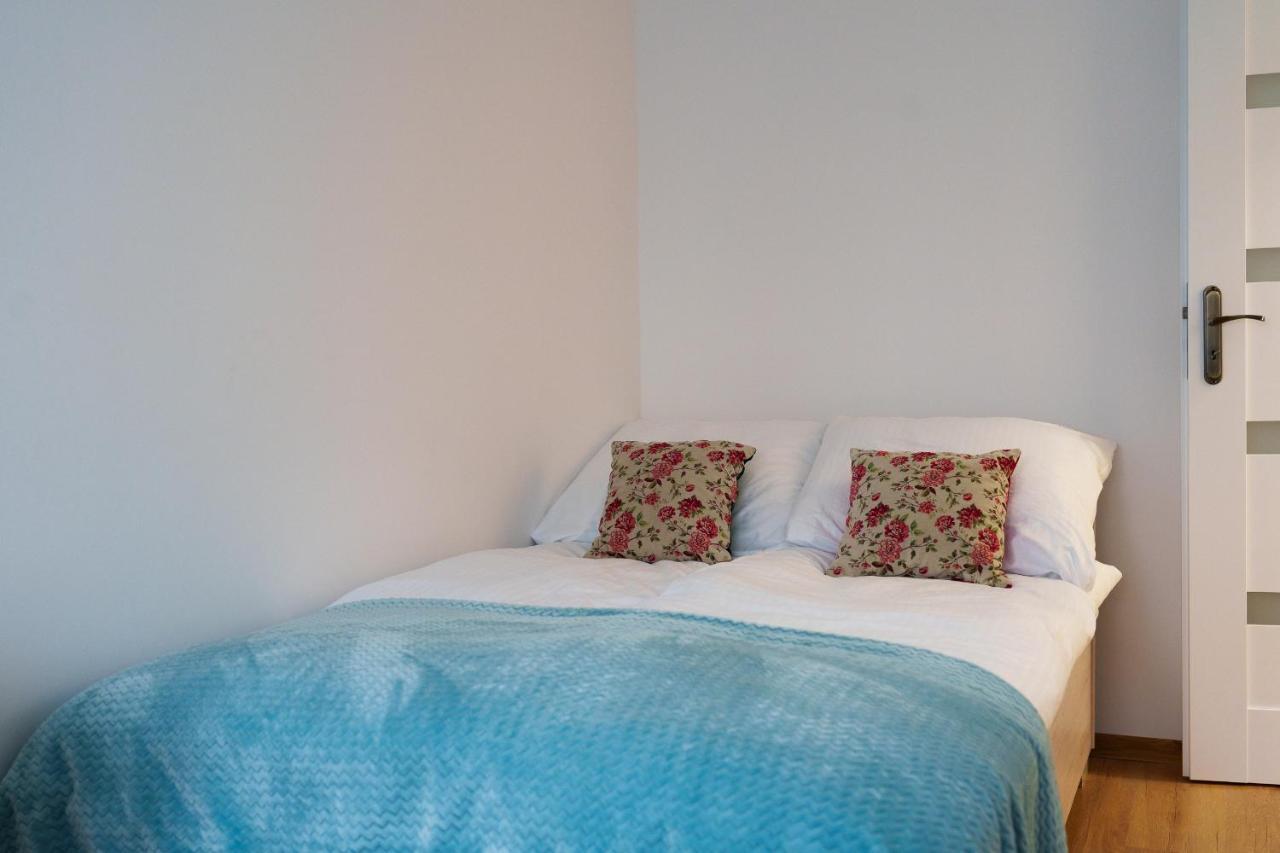 Apartament Pod Swierkiem - Pet Friendly - 2 Osobne Pokoje Dla Max 5 Osob - Space Apart Jelenia Gora Exterior photo
